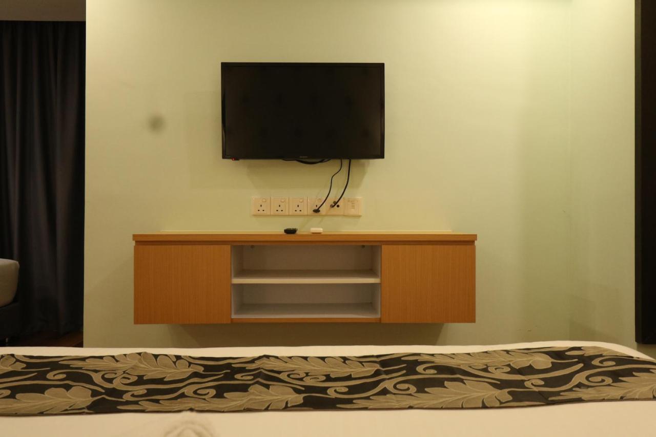 פטלין ג'איה Raintree Resort Suites מראה חיצוני תמונה