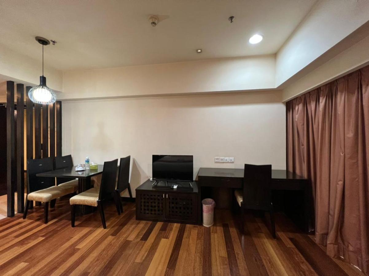פטלין ג'איה Raintree Resort Suites מראה חיצוני תמונה