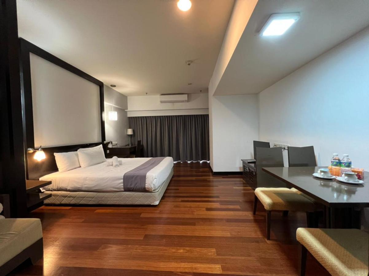 פטלין ג'איה Raintree Resort Suites מראה חיצוני תמונה