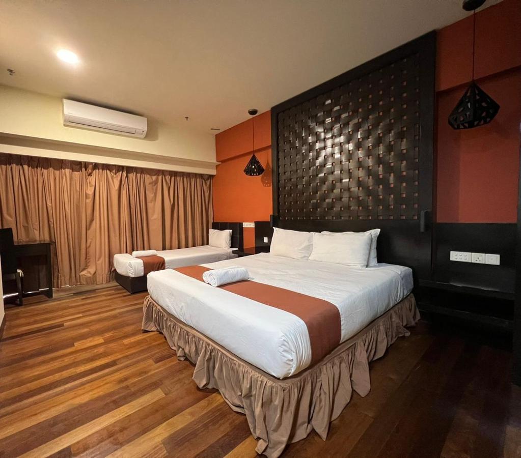 פטלין ג'איה Raintree Resort Suites מראה חיצוני תמונה