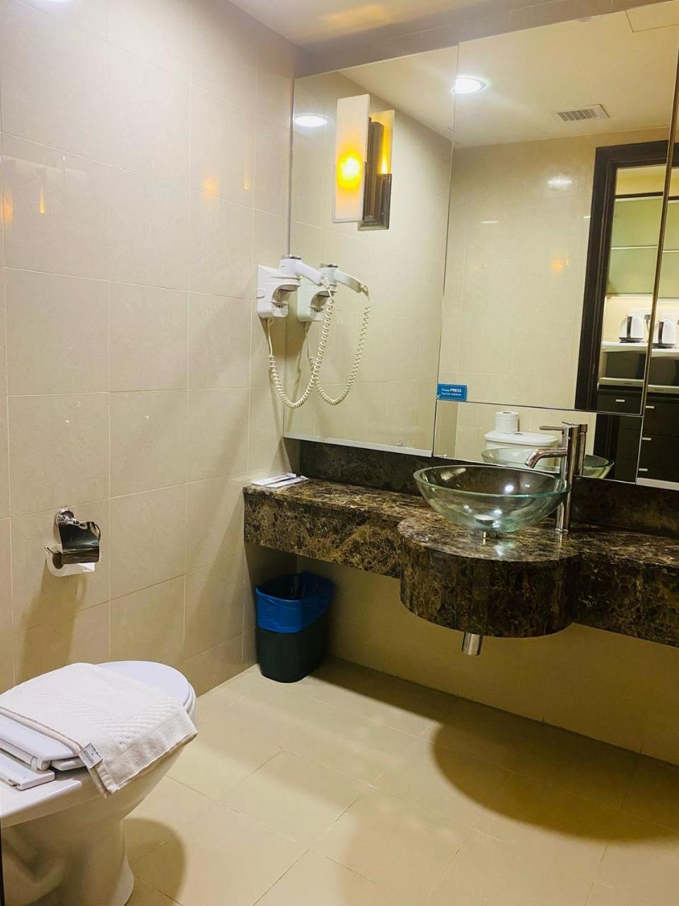 פטלין ג'איה Raintree Resort Suites מראה חיצוני תמונה